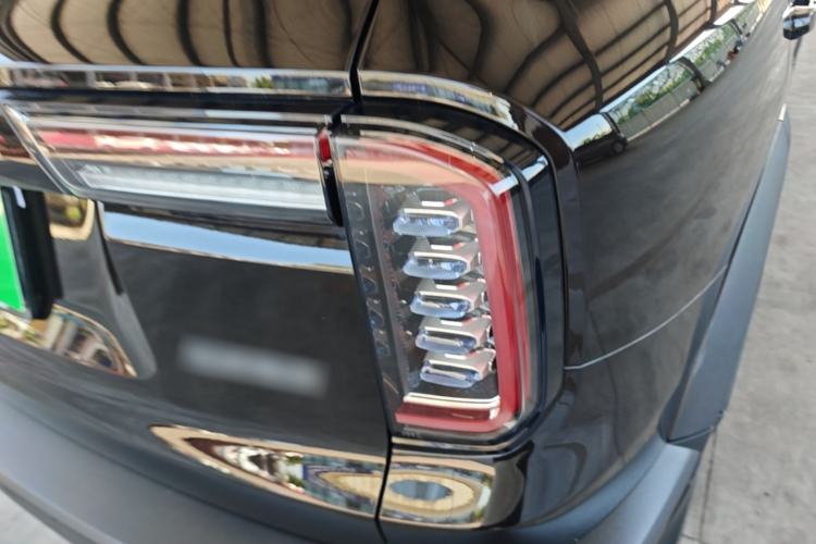 Used Haval DARGO 2021 1.5T DCT Two-Wheel Drive Labrador Edition Right Rear Taillight