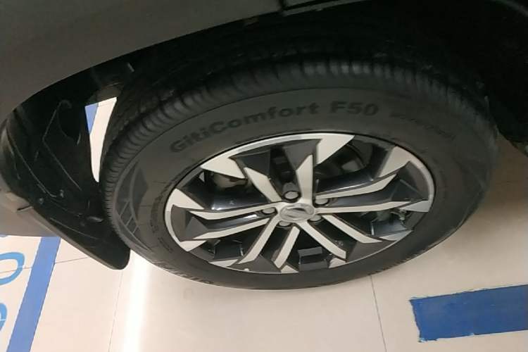 Used Haval DARGO 2021 1.5T DCT Two-Wheel Drive "Mǎquǎn" Edition Right Rear Wheel Hub