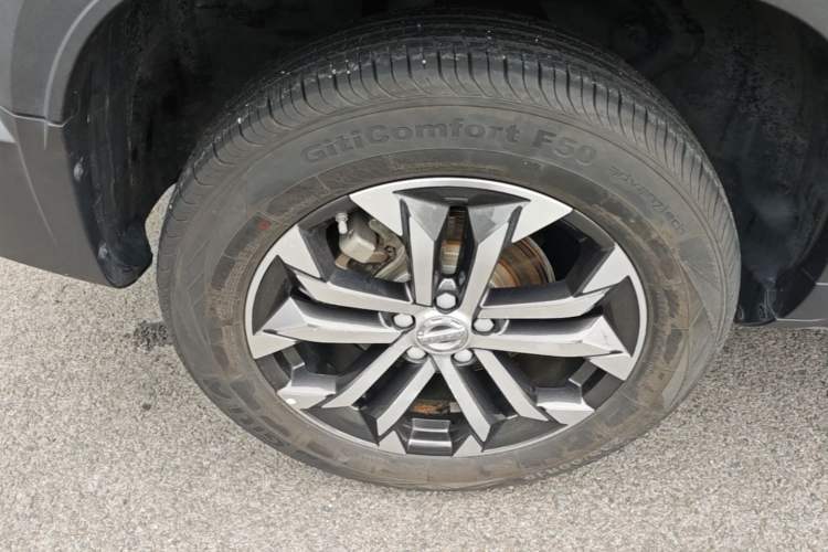 Used Haval DARGO 2021 2.0T DCT Two-Wheel Drive Chinese Mastiff Edition Right Rear Wheel Hub