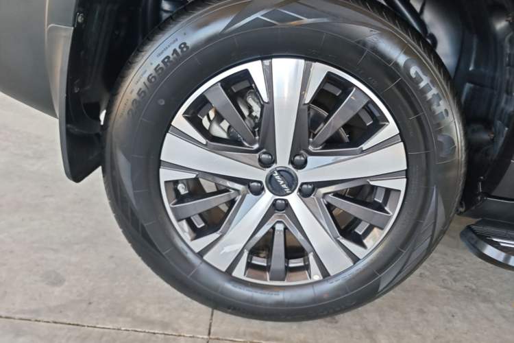Used Haval DARGO 2021 1.5T DCT Two-Wheel Drive Labrador Edition Right Rear Wheel Hub