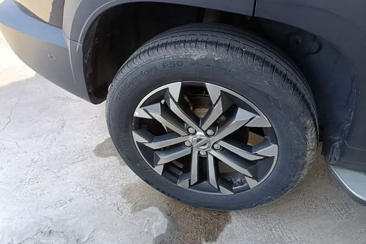 Used Haval DARGO 2021 Revised Version 1.5T DCT Two-Wheel Drive "Mǎquǎn" Edition Right Rear Wheel Hub