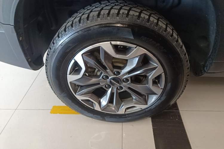Used Haval DARGO 2021 Revised Version 2.0T DCT Four-Wheel Drive "Hao Tian Que" Edition Right Rear Wheel Hub