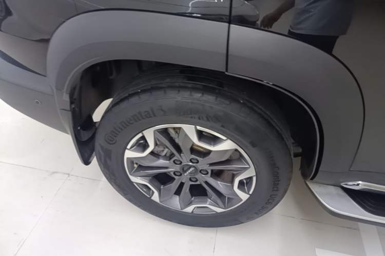 Used Haval DARGO 2021 2.0T DCT All-Wheel-Drive "Hao Tian Quan" Edition Right Rear Wheel Hub