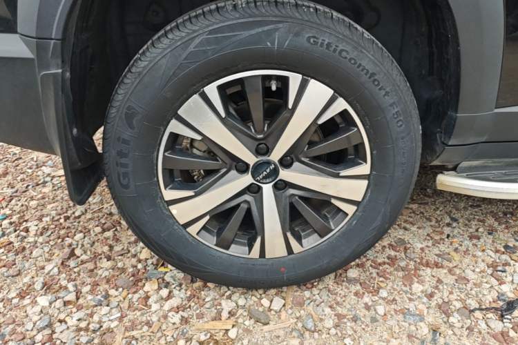 Used Haval DARGO 2021 1.5T DCT Two-Wheel Drive Labrador Edition Right Rear Wheel Hub