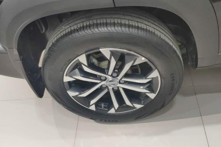 Used Haval DARGO 2021 1.5T DCT Two-Wheel Drive Border Collie Edition Right Rear Wheel Hub