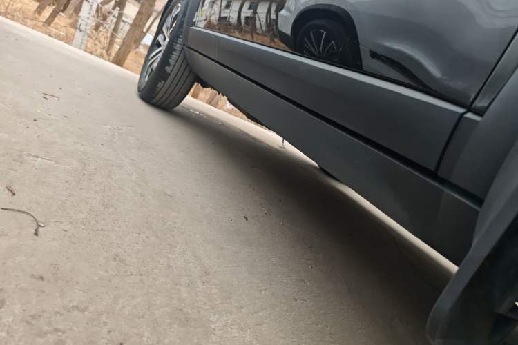 Used Haval DARGO 2021 1.5T DCT Two-Wheel Drive Border Collie - Wangcai Edition Right Side Sill