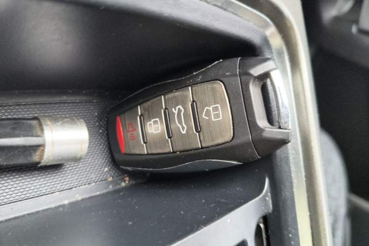 Used Haval DARGO 2021 1.5T DCT Two-Wheel Drive Husky Edition Vehicle Key