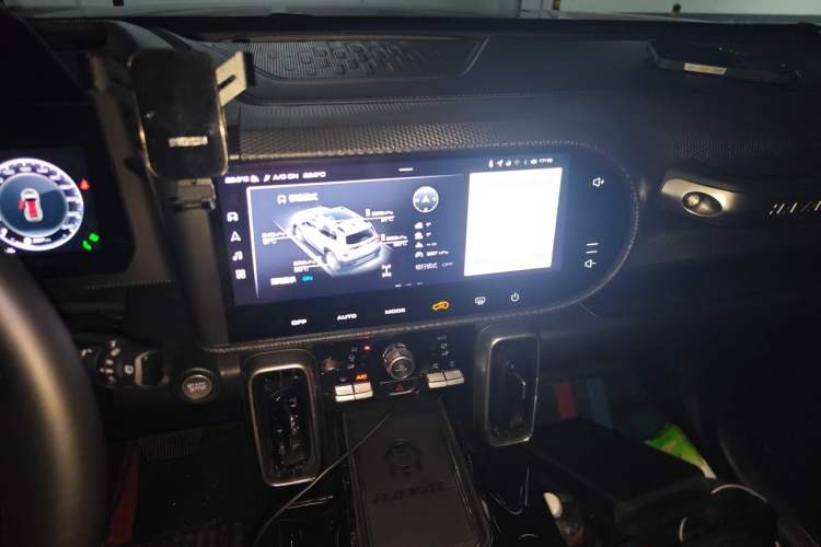Used Haval DARGO 2021 2.0T DCT All-Wheel-Drive "Hao Tian Quan" Edition Audio And AC Panel