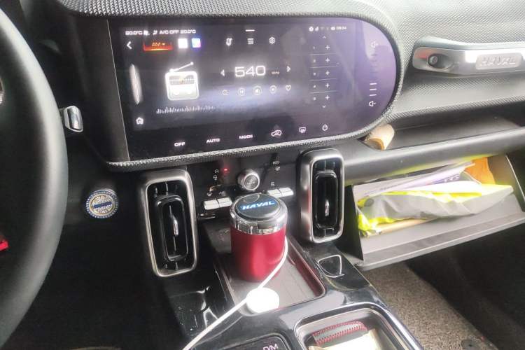 Used Haval DARGO 2021 1.5T DCT Two-Wheel Drive "Mǎquǎn" Edition Audio And AC Panel
