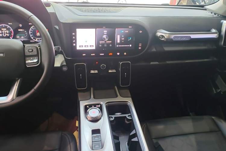 Used Haval DARGO 2021 1.5T DCT Two-Wheel Drive Labrador Edition Audio And AC Panel