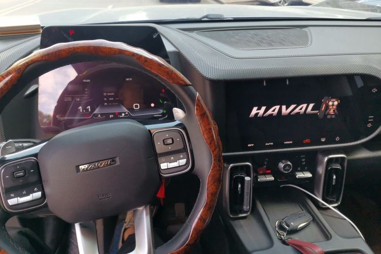 Used Haval DARGO 2021 2.0T DCT All-Wheel-Drive "Hao Tian Quan" Edition Center Console