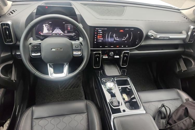 Used Haval DARGO 2021 2.0T DCT Two-Wheel Drive Chinese Mastiff Edition Center Console
