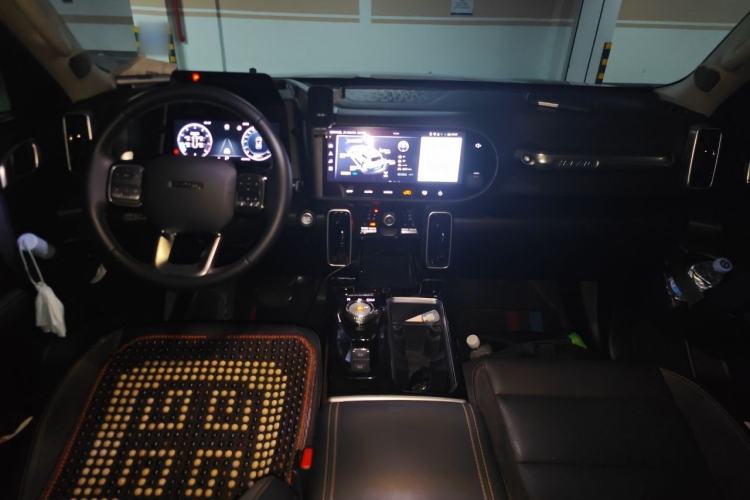 Used Haval DARGO 2021 2.0T DCT All-Wheel-Drive "Hao Tian Quan" Edition Center Console