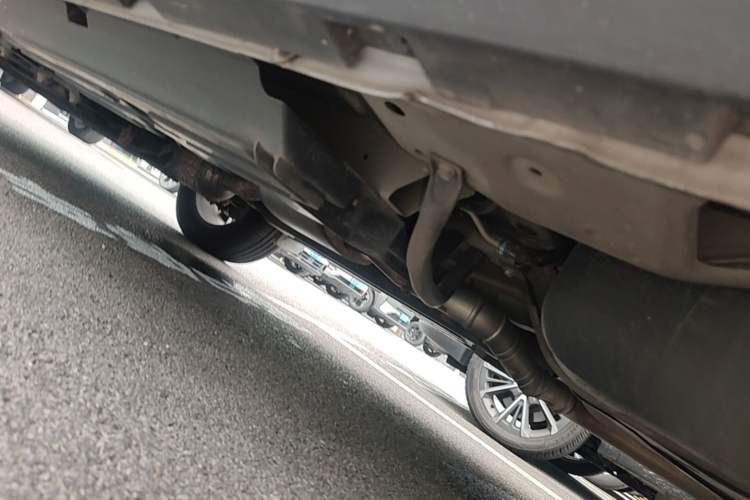 Used Haval DARGO 2021 2.0T DCT Two-Wheel Drive Chinese Mastiff Edition Chassis Rear Left