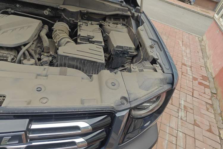 Used Haval DARGO 2021 2.0T DCT Two-Wheel Drive Chinese Mastiff Edition Engine Bay Left