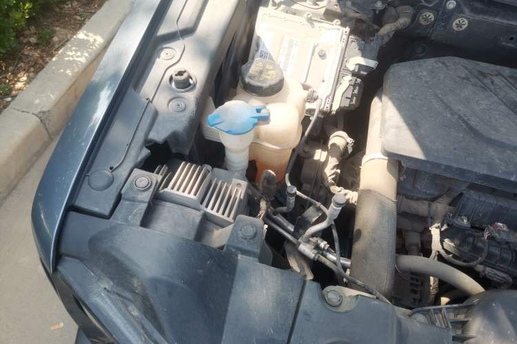 Used Haval DARGO 2021 1.5T DCT Two-Wheel Drive Labrador Edition Engine Bay Right