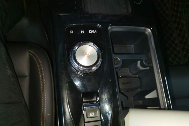 Used Haval DARGO 2021 1.5T DCT Two-Wheel Drive "Mǎquǎn" Edition Gear Lever