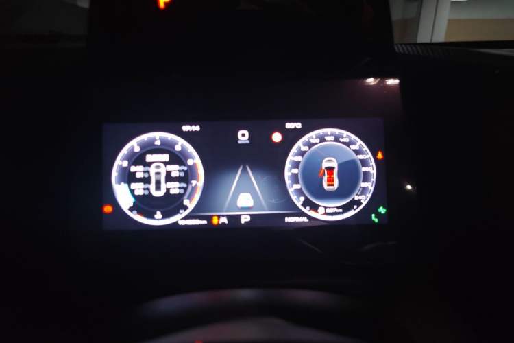 Used Haval DARGO 2021 2.0T DCT All-Wheel-Drive "Hao Tian Quan" Edition Instrument Cluster