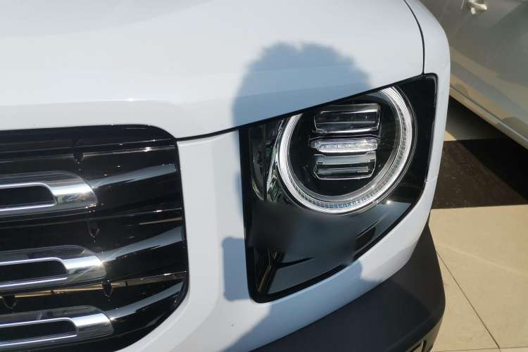 Used Haval DARGO 2021 2.0T DCT All-Wheel-Drive "Hao Tian Quan" Edition Left Front Headlight