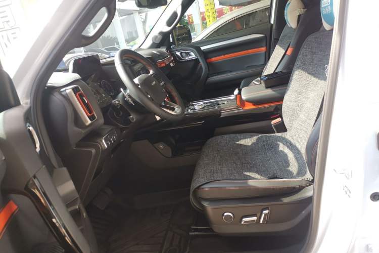 Used Haval DARGO 2021 2.0T DCT All-Wheel-Drive "Hao Tian Quan" Edition Left Front Seat