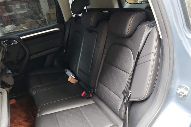 Used Haval DARGO 2021 1.5T DCT Two-Wheel Drive "Mǎquǎn" Edition Left Rear Seat