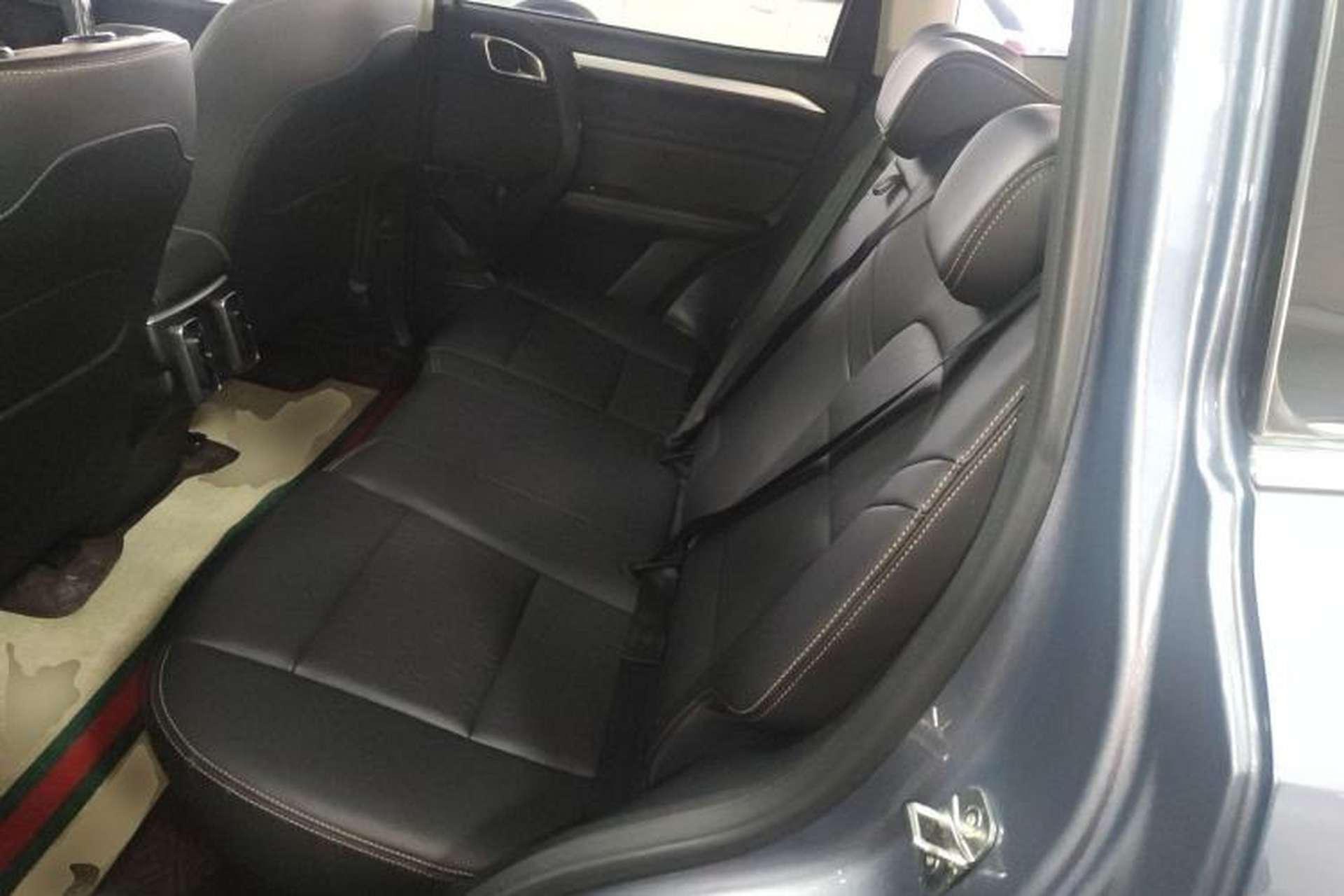 Used Haval DARGO 2021 1.5T DCT Two-Wheel Drive Border Collie Edition Left Rear Seat