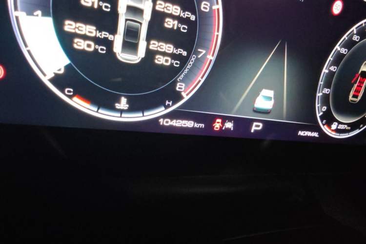 Used Haval DARGO 2021 2.0T DCT All-Wheel-Drive "Hao Tian Quan" Edition Odometer Close Up