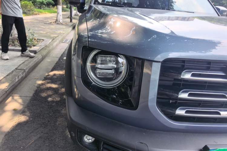 Used Haval DARGO 2021 1.5T DCT Two-Wheel Drive Border Collie Edition Right Front Headlight