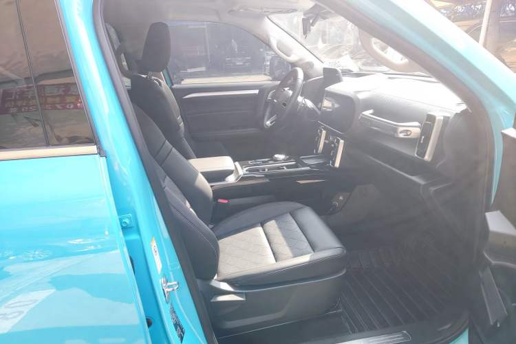 Used Haval DARGO 2021 2.0T DCT 4x4 Chinese Rural Dog Edition Right Front Seat