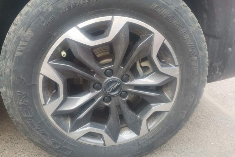 Used Haval DARGO 2021 2.0T DCT All-Wheel-Drive "Hao Tian Quan" Edition Right Front Wheel Hub