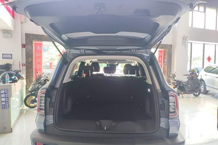 Used Haval DARGO 2021 1.5T DCT Two-Wheel Drive Labrador Edition Trunk