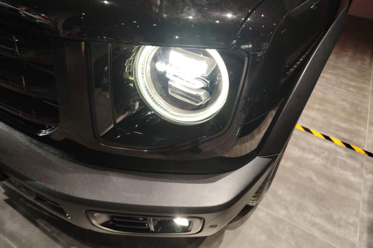 Used Haval DARGO 2021 2.0T DCT Two-Wheel Drive Chinese Mastiff Edition Left Front Headlight