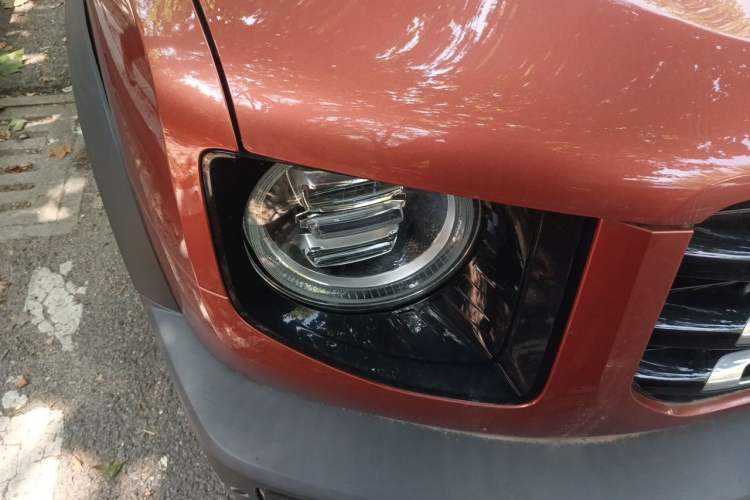 Used Haval DARGO 2021 2.0T DCT All-Wheel-Drive "Hao Tian Quan" Edition Right Front Headlight