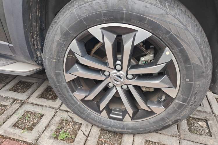 Used Haval DARGO 2021 1.5T DCT Two-Wheel Drive "Wangcai" Edition Right Front Wheel Hub
