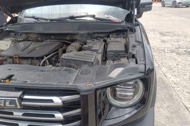 Used Haval DARGO 2021 2.0T DCT Two-Wheel Drive Chinese Mastiff Edition Engine Bay Left