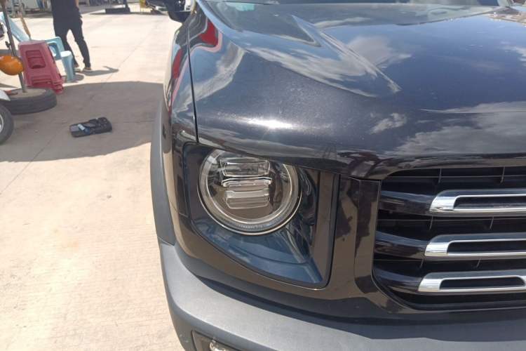 Used Haval DARGO 2021 2.0T DCT Two-Wheel Drive Chinese Mastiff Edition Right Front Headlight