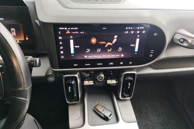 Used Haval DARGO 2021 1.5T DCT Two-Wheel Drive Labrador Edition Audio And AC Panel