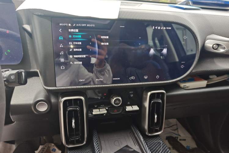 Used Haval DARGO 2021 1.5T DCT Two-Wheel Drive "Mǎquǎn" Edition Audio And AC Panel