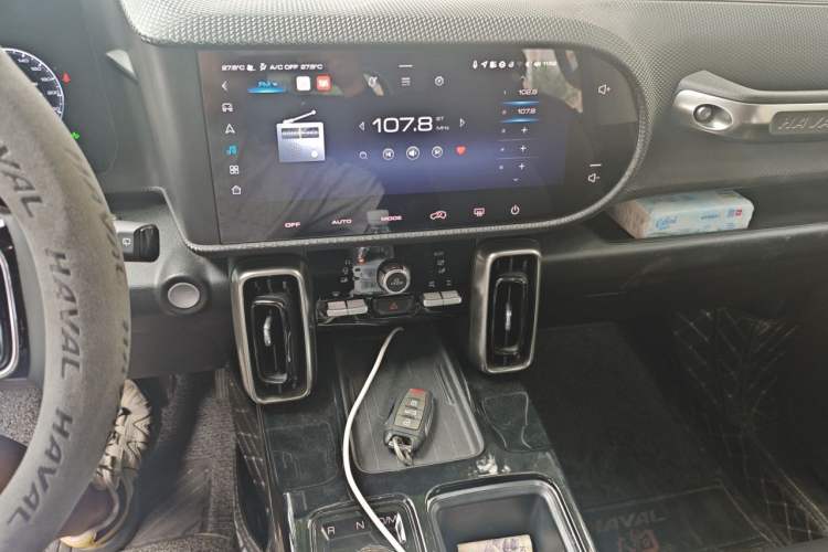 Used Haval DARGO 2021 2.0T DCT All-Wheel-Drive "Hao Tian Quan" Edition Audio And AC Panel