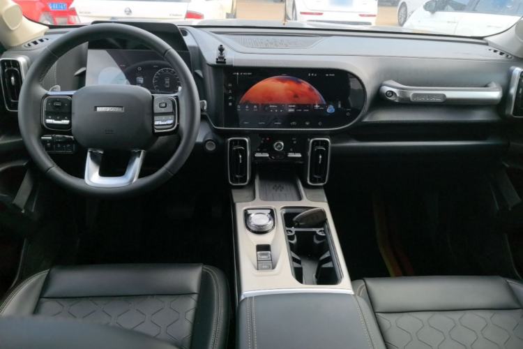 Used Haval DARGO 2021 1.5T DCT Two-Wheel Drive Labrador Edition Center Console