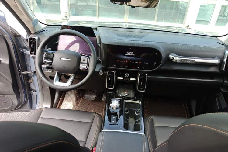 Used Haval DARGO 2021 1.5T DCT Two-Wheel Drive Border Collie Edition Center Console