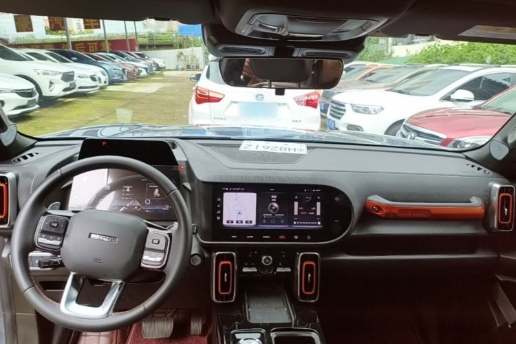 Used Haval DARGO 2021 2.0T DCT Two-Wheel Drive Chinese Mastiff Edition Center Console
