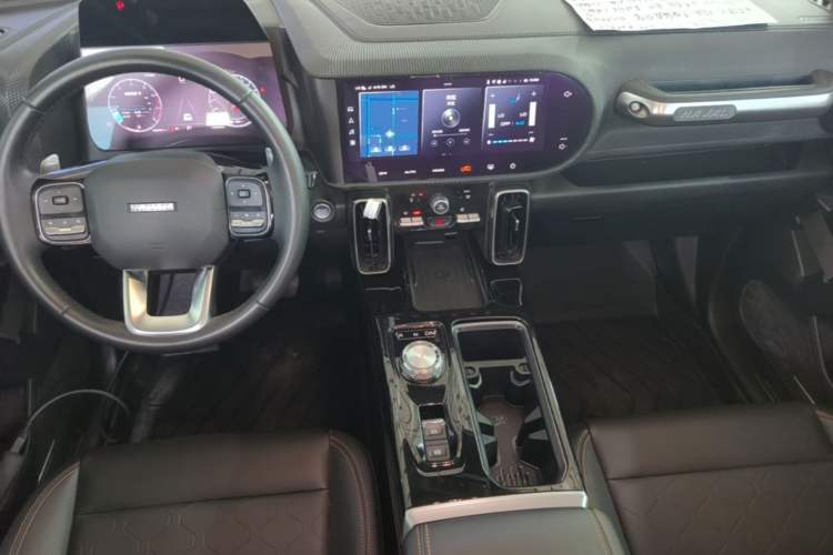 Used Haval DARGO 2021 1.5T DCT Two-Wheel Drive Border Collie - Wangcai Edition Center Console