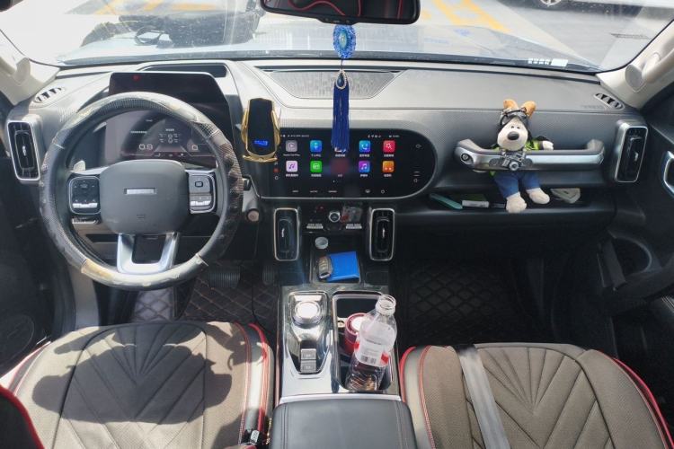 Used Haval DARGO 2021 Revised Version 1.5T DCT Two-Wheel Drive "Mǎquǎn" Edition Center Console
