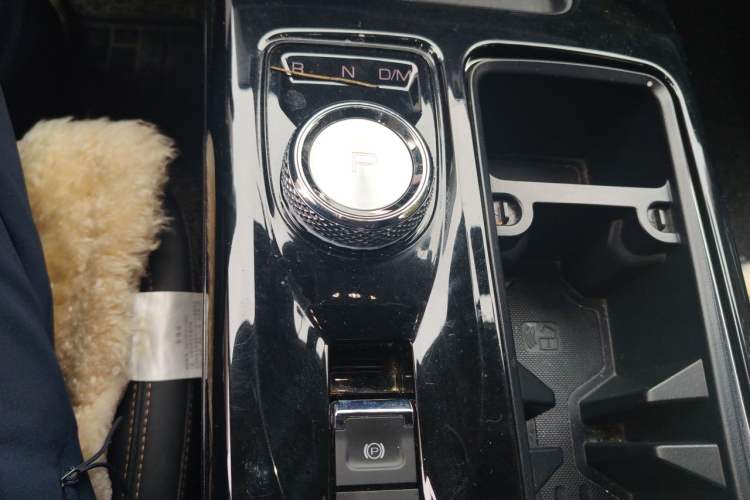 Used Haval DARGO 2021 1.5T DCT Two-Wheel Drive Border Collie - Wangcai Edition Gear Lever