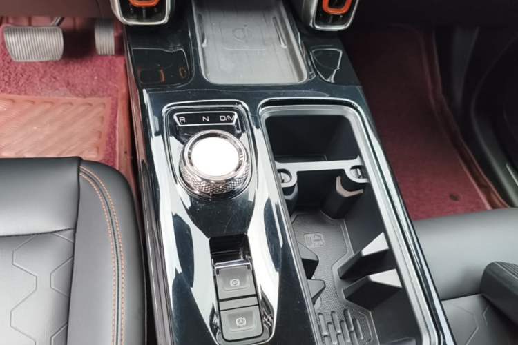 Used Haval DARGO 2021 2.0T DCT Two-Wheel Drive Chinese Mastiff Edition Gear Lever