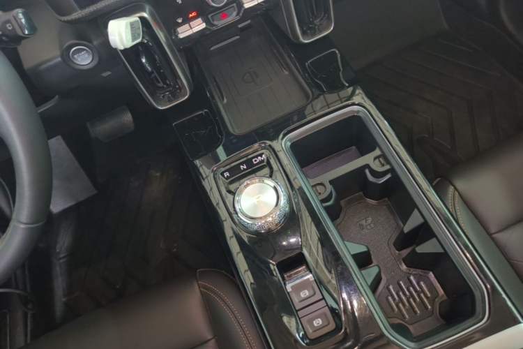 Used Haval DARGO 2021 1.5T DCT Two-Wheel Drive Border Collie - Wangcai Edition Gear Lever