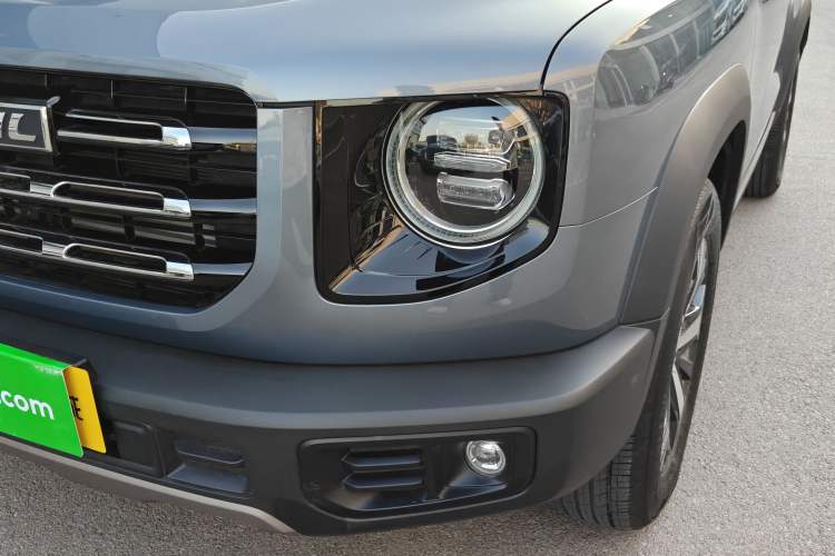 Used Haval DARGO 2021 1.5T DCT Two-Wheel Drive Labrador Edition Left Front Headlight