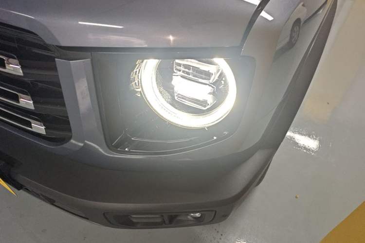 Used Haval DARGO 2021 1.5T DCT Two-Wheel Drive Border Collie Edition Left Front Headlight