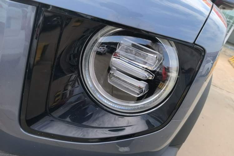 Used Haval DARGO 2021 1.5T DCT Two-Wheel Drive Labrador Edition Left Front Headlight